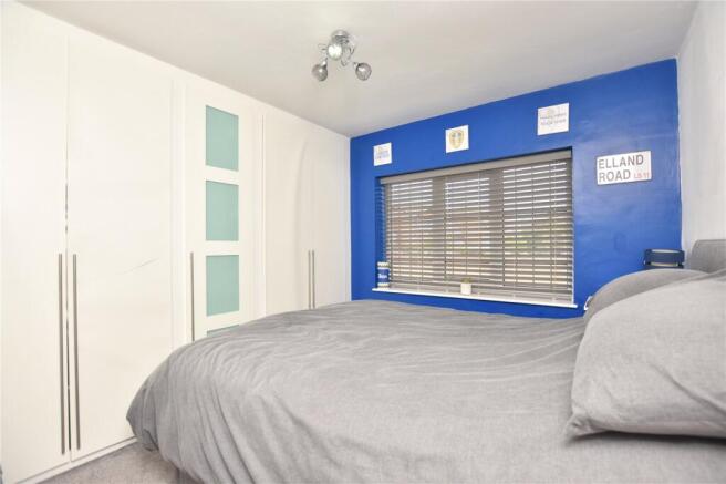 4 bed Detached for sale Image 10