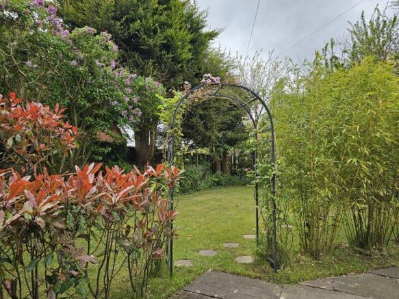 Front Garden 30