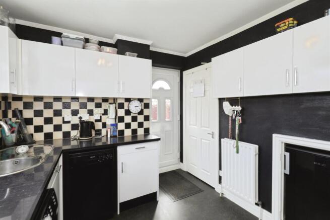 3 bed Detached for sale Image 7