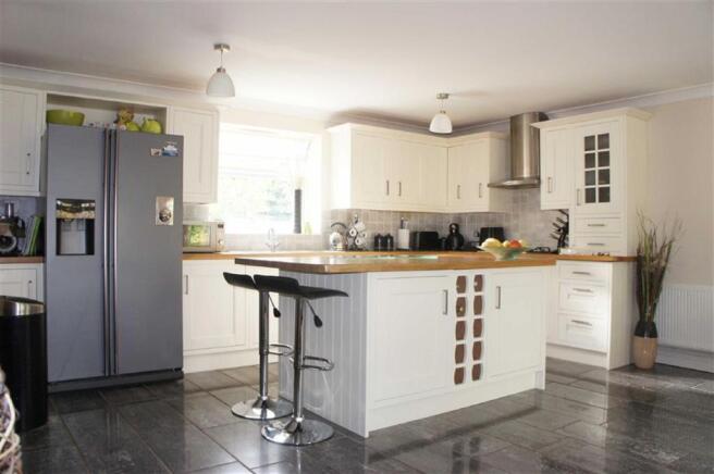 Kitchen / Family Roo