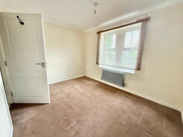 2 bed Ground Flat for sale Image 4