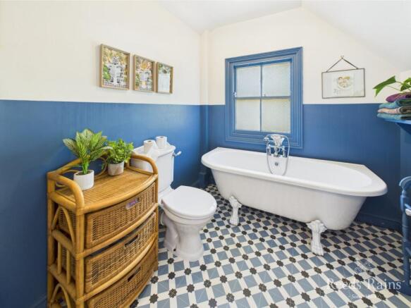 3 bed Terraced for sale Image 10