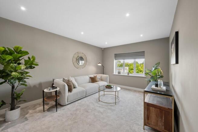5 bed Detached for sale Image 9