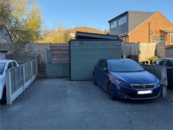 3 bed Terraced for sale Image 11