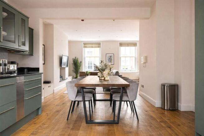 Kitchen / Dining