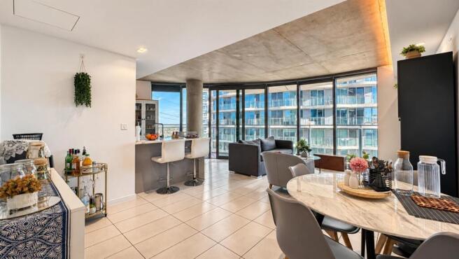 2 Bedroom for sale at RoyalVictoria, by barrain lo