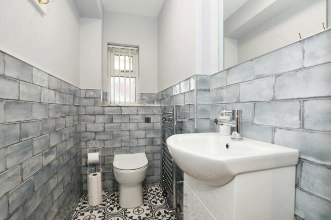 Cloakroom/Wc