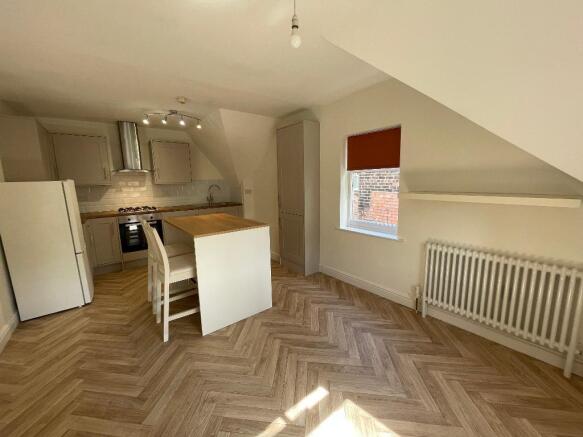 2 bed Apartment for sale Image 7