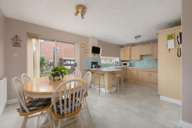 Kitchen/Breakfast Room