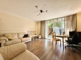Flat 11, Bromfield Court, Jamaica Road, London SE16 4SG