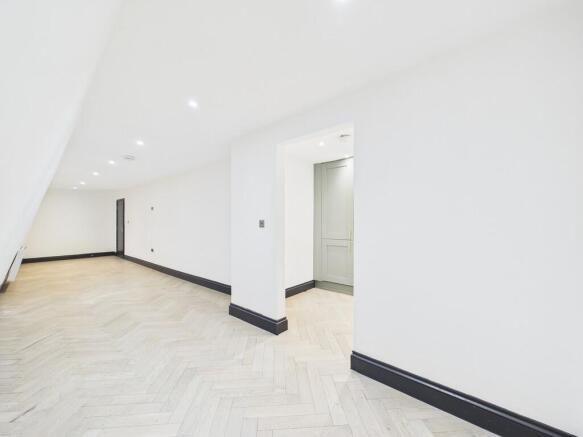 CAM04693G0-PR0091...