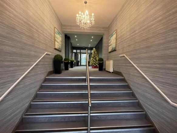 1 bed Apartment to rent Image 6