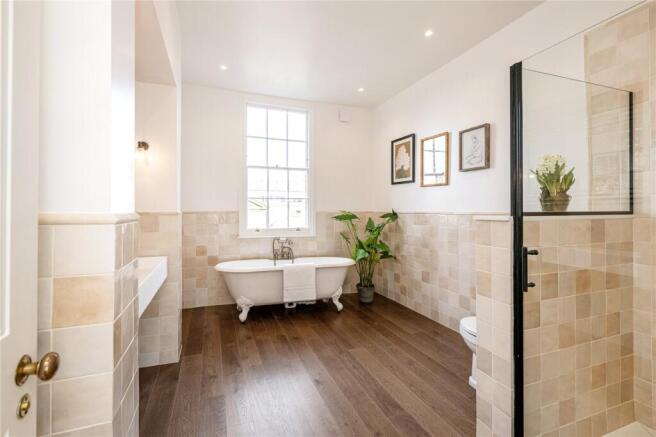 Principal Bathroom