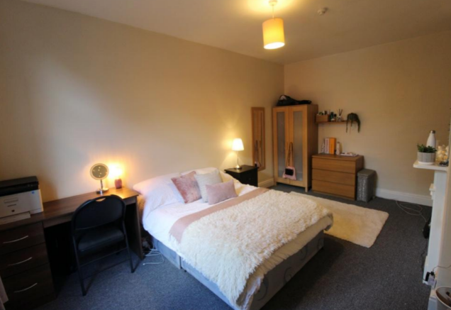 8 bed House to rent Image 11