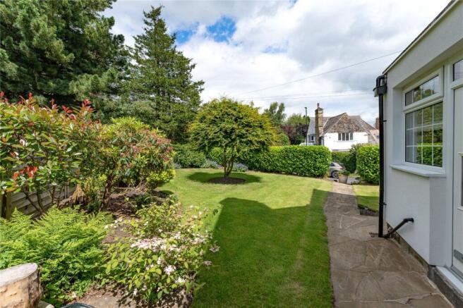 4 bed Detached for sale Image 10