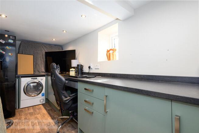 2 bed Terraced for sale Image 9