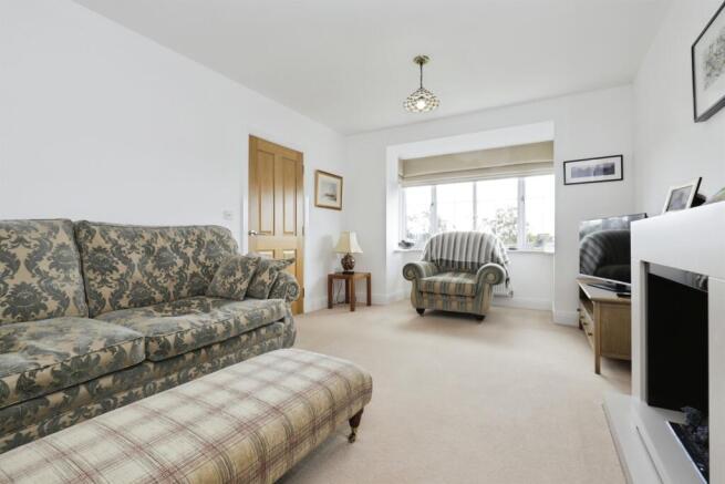 4 bed Detached for sale Image 11
