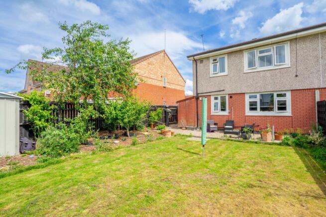 3 bed Semi-Detached for sale Image 11