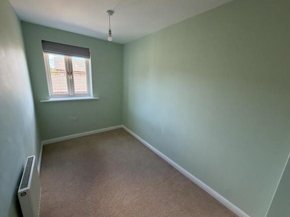 4 bed Semi-Detached to rent Image 10