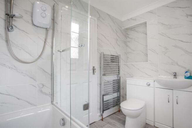 42 South View Bathroom.jpg