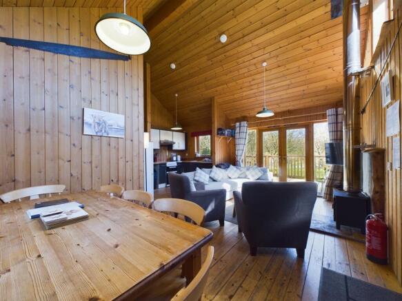 CAM03185G0-PR0027-STILL019