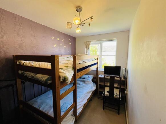 3 bed Terraced for sale Image 8