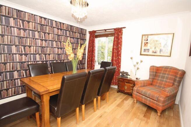 Dining area 1