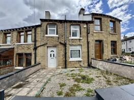 31, Brow Road, Paddock, Huddersfield HD1 4TP