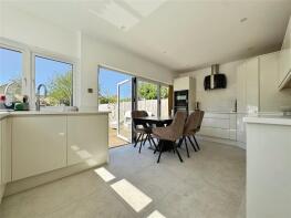 290, Footscray Road, London SE9 2EJ