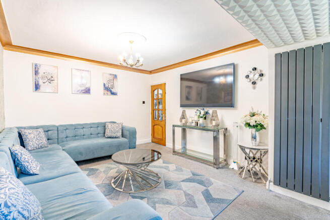 4 bed Semi-Detached for sale Image 9