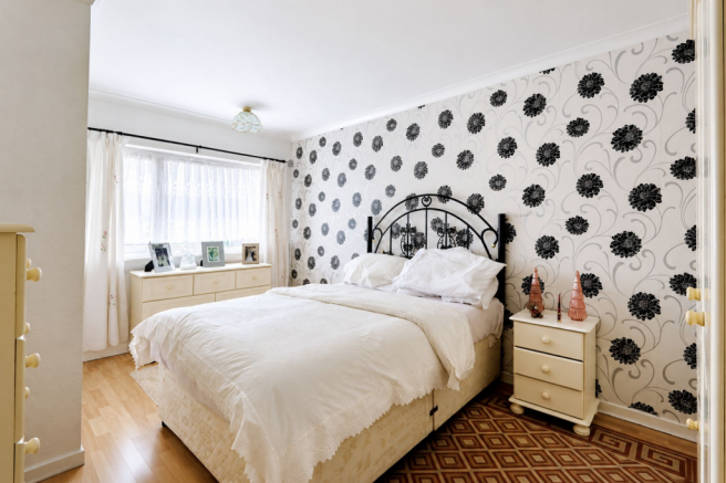 3 bed Terraced for sale Image 7