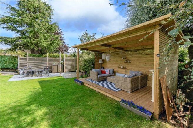 4 bed Detached for sale Image 10