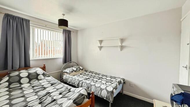 3 bed Semi-Detached for sale Image 6