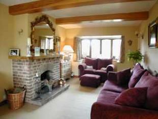 LOUNGE: