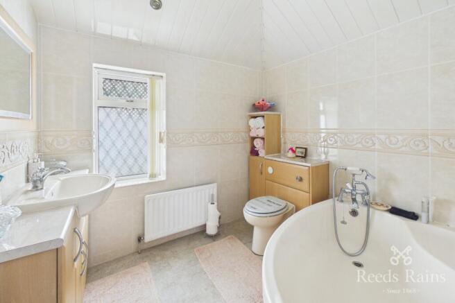2 bed Semi-Detached for sale Image 9