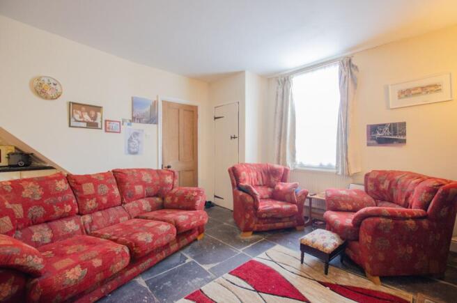 To Book A Viewing Call TPS Lostwithiel on 01208 87