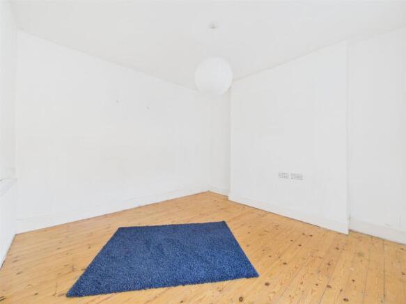 Reception/Flat Bedroom
