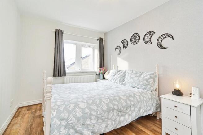 3 bed Semi-Detached for sale Image 12