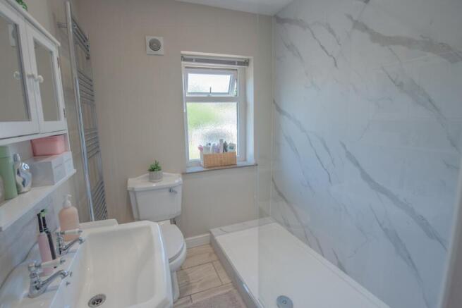 3 bed Town House to rent Image 11