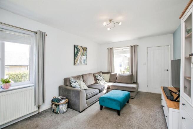2 bed Semi-Detached for sale Image 5