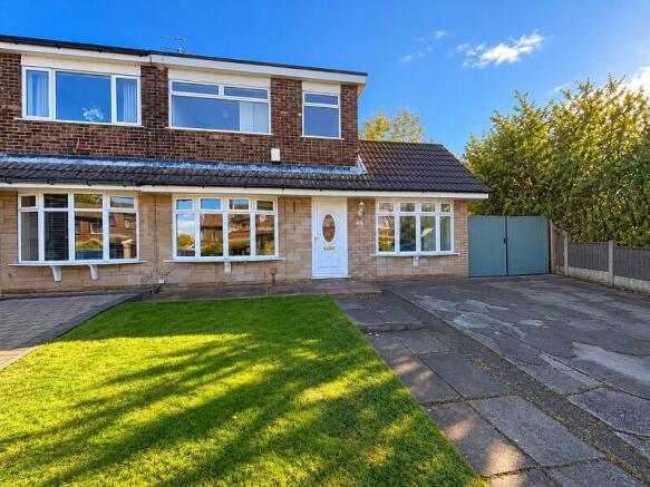 3-bed semi-detached on Petworth Avenue, Wigan, Greater Manchester. WN3 6JG, £215,000