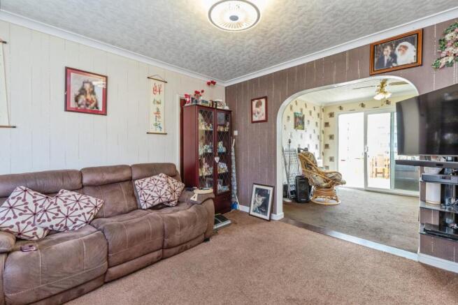 Brambletree Crescent, ROCHESTER, Kent, ME1 photo 4