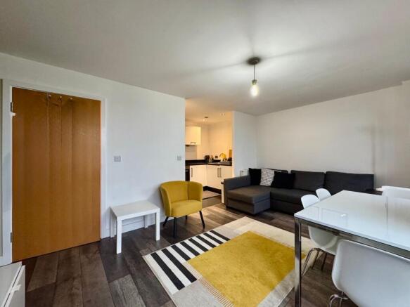 Open plan lounge/dining area