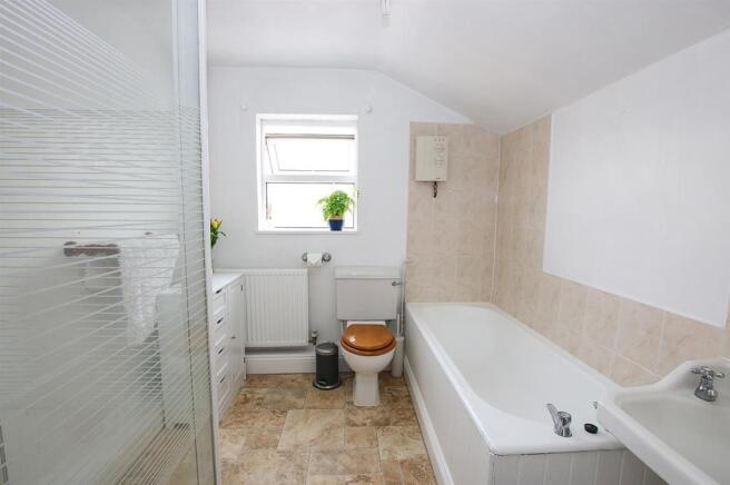 Bathroom.jpg