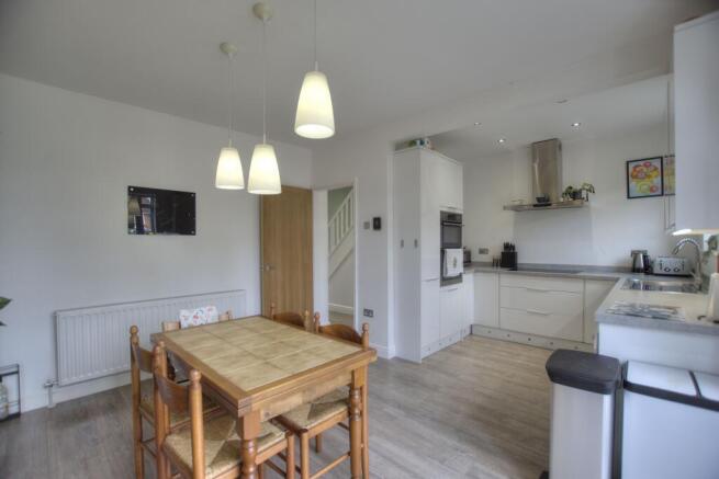 2. Kitchen: diner