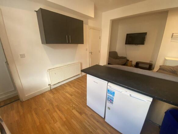 5 bed Terraced to rent Image 4