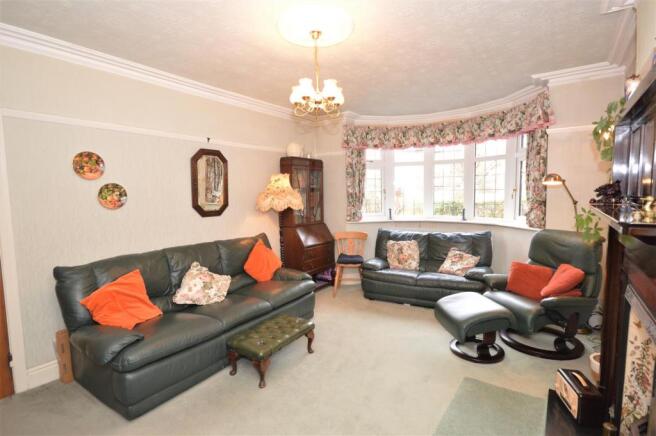 Further lounge view