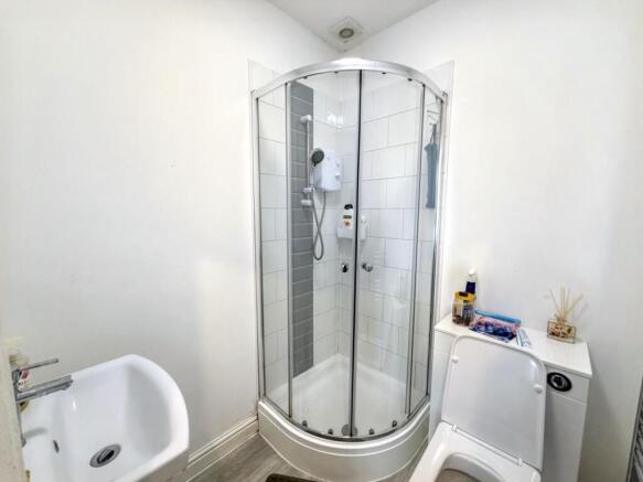 6 bed House of Multiple Occupation for sale Image 5