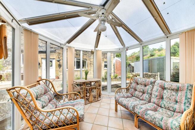 3 bed Semi-Detached for sale Image 6