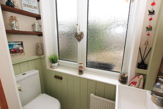 4 bed Semi-Detached for sale Image 7